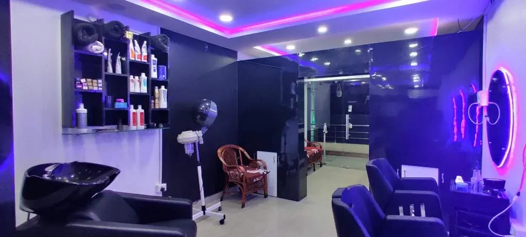 RR UNISEX SALON