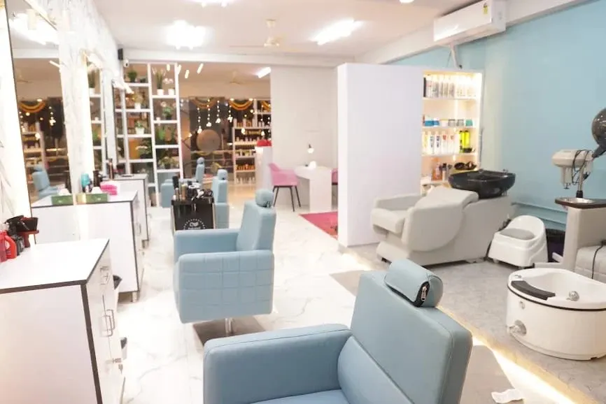 Beauty Bar men & women saloon