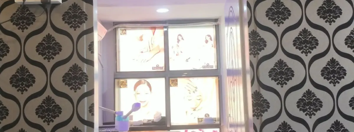 Rare crystal unisex salon