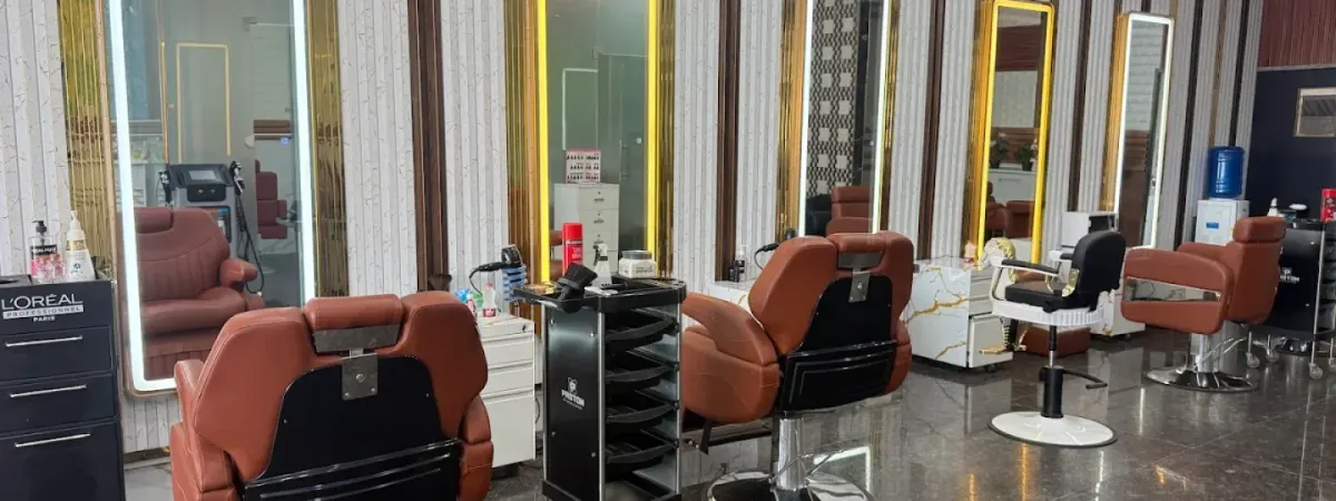 Iconic studio the family salon