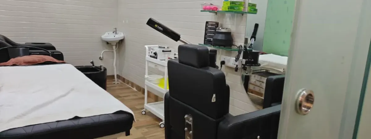 Mahathi Fashion Unisex Salon