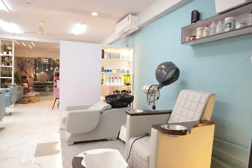 Beauty Bar men & women saloon